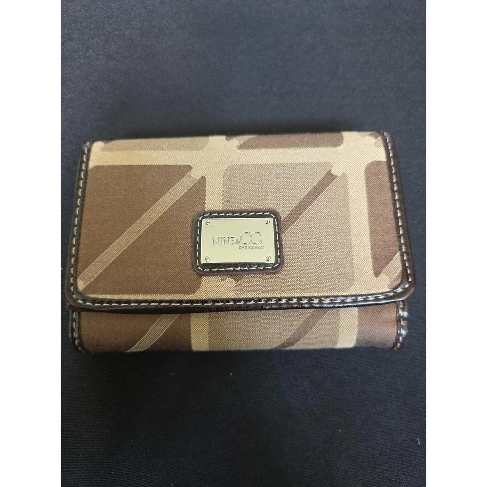 Nine & Co. by Nine West Trifold Geometric Brown & Tan Pattern NEW!